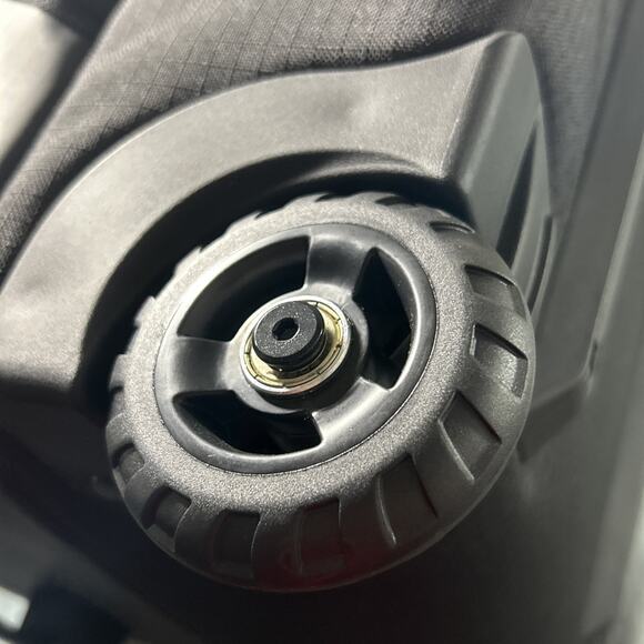 NWT Patagonia Black Hole Wheeled Duffel 100L 49388 Mint Cond. TPU DWR Ripstop - Picture 12 of 16